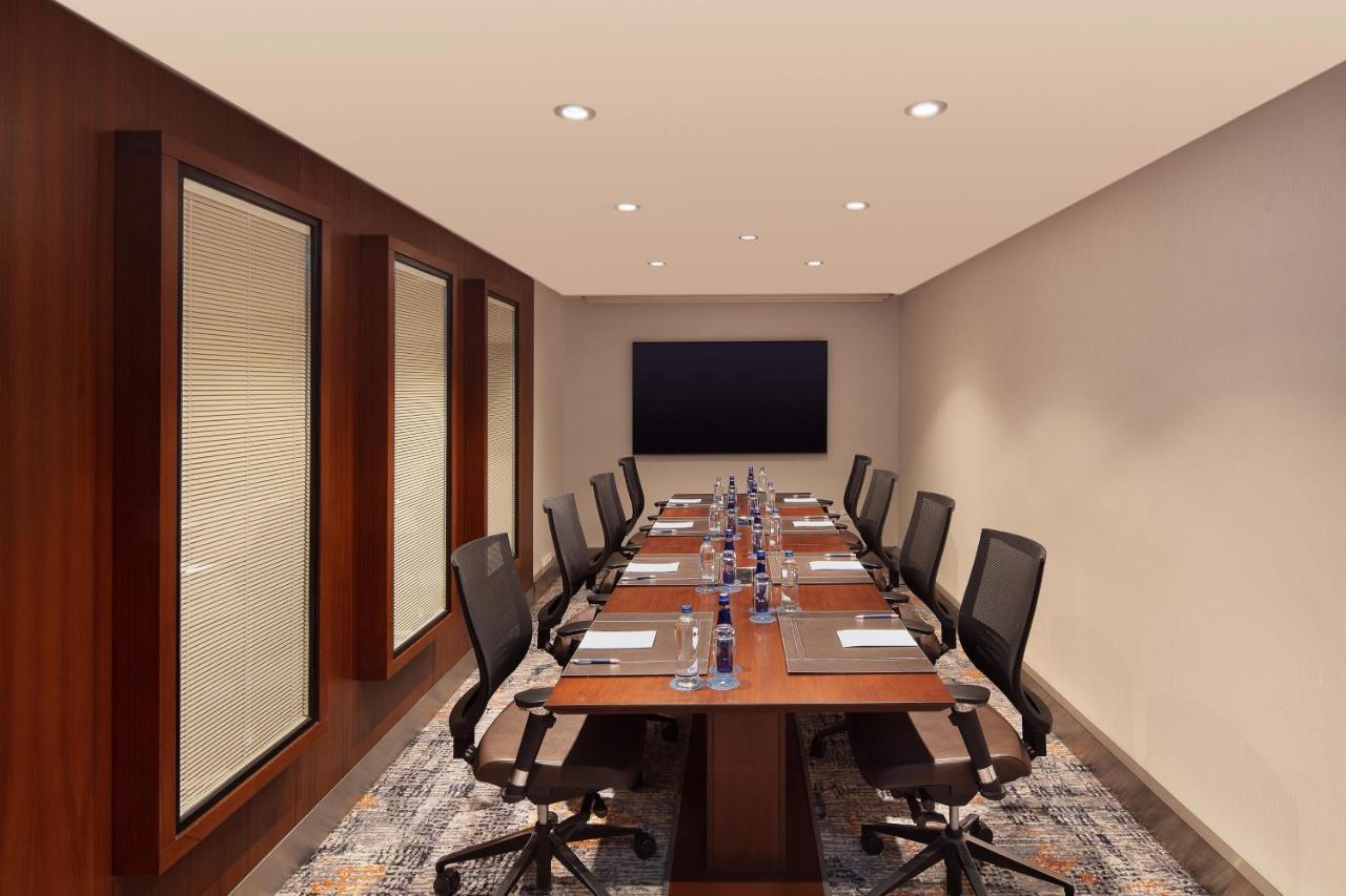 Sheraton Levent Отель 5*